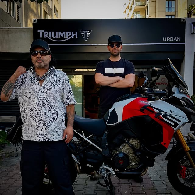 Tek atış, tek şans.
Duruş konuşur,
Anlayan anlar. 👊🏼🏍️
Baba Killa 🙌🏼🔥